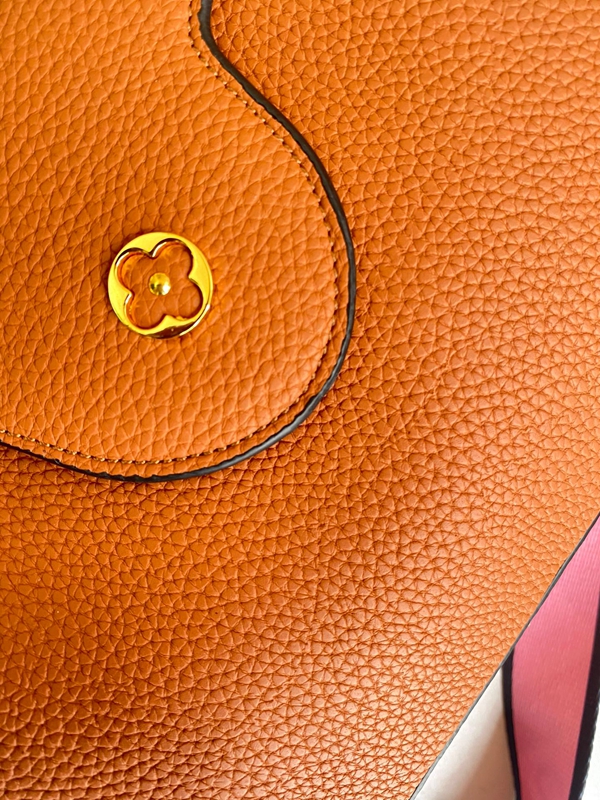 ルイヴィトンバッグ角部分ディテール